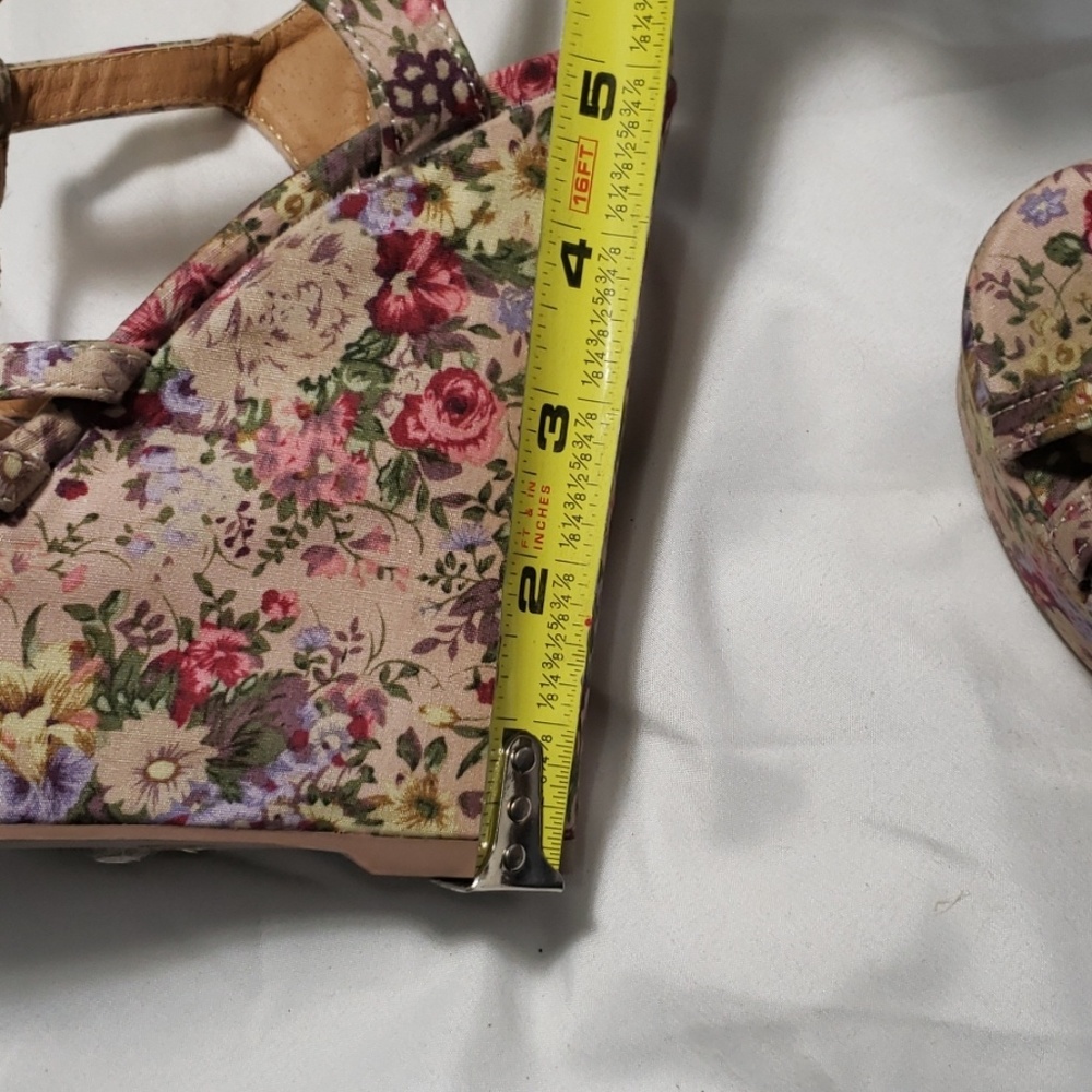 Shoes - Picture 8 of 8